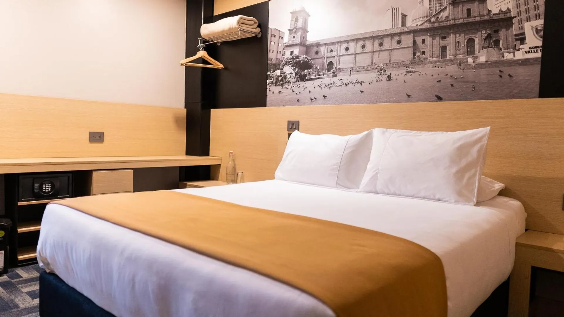 Hotel Foresto 365 Cali